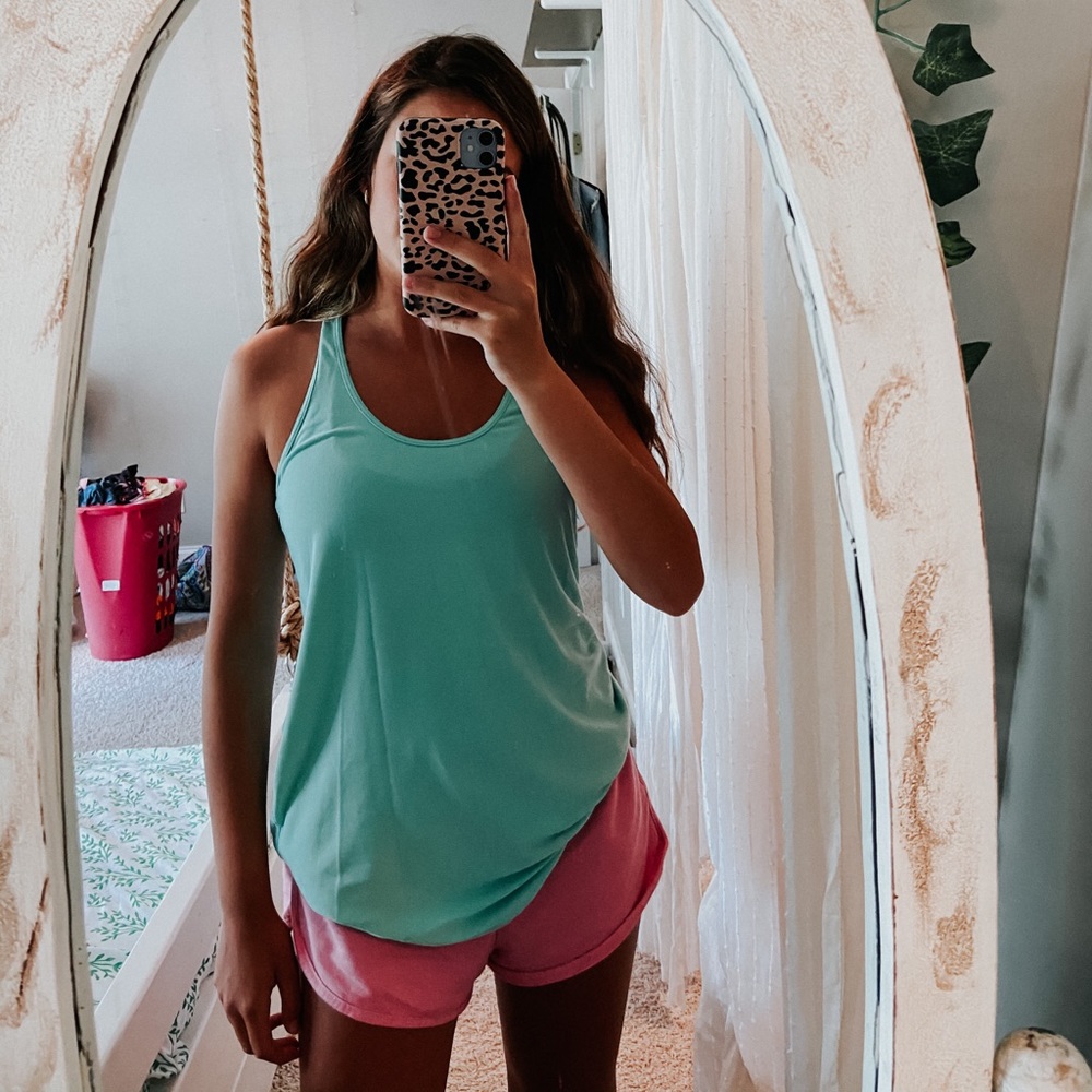 Lululemon tank